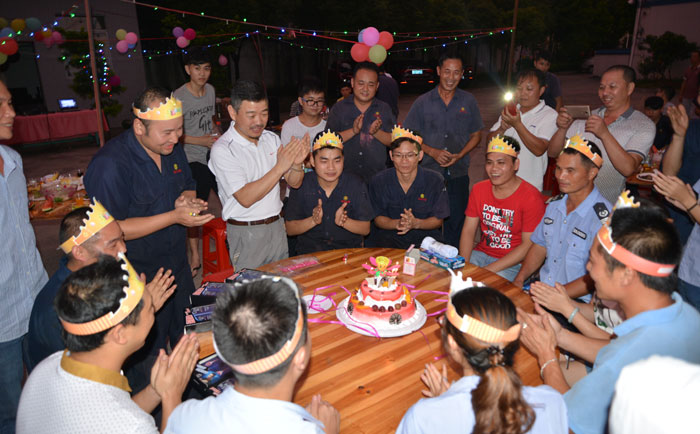 歡度中秋佳節(jié)，鑫發(fā)全體同仁燒烤聚餐活動